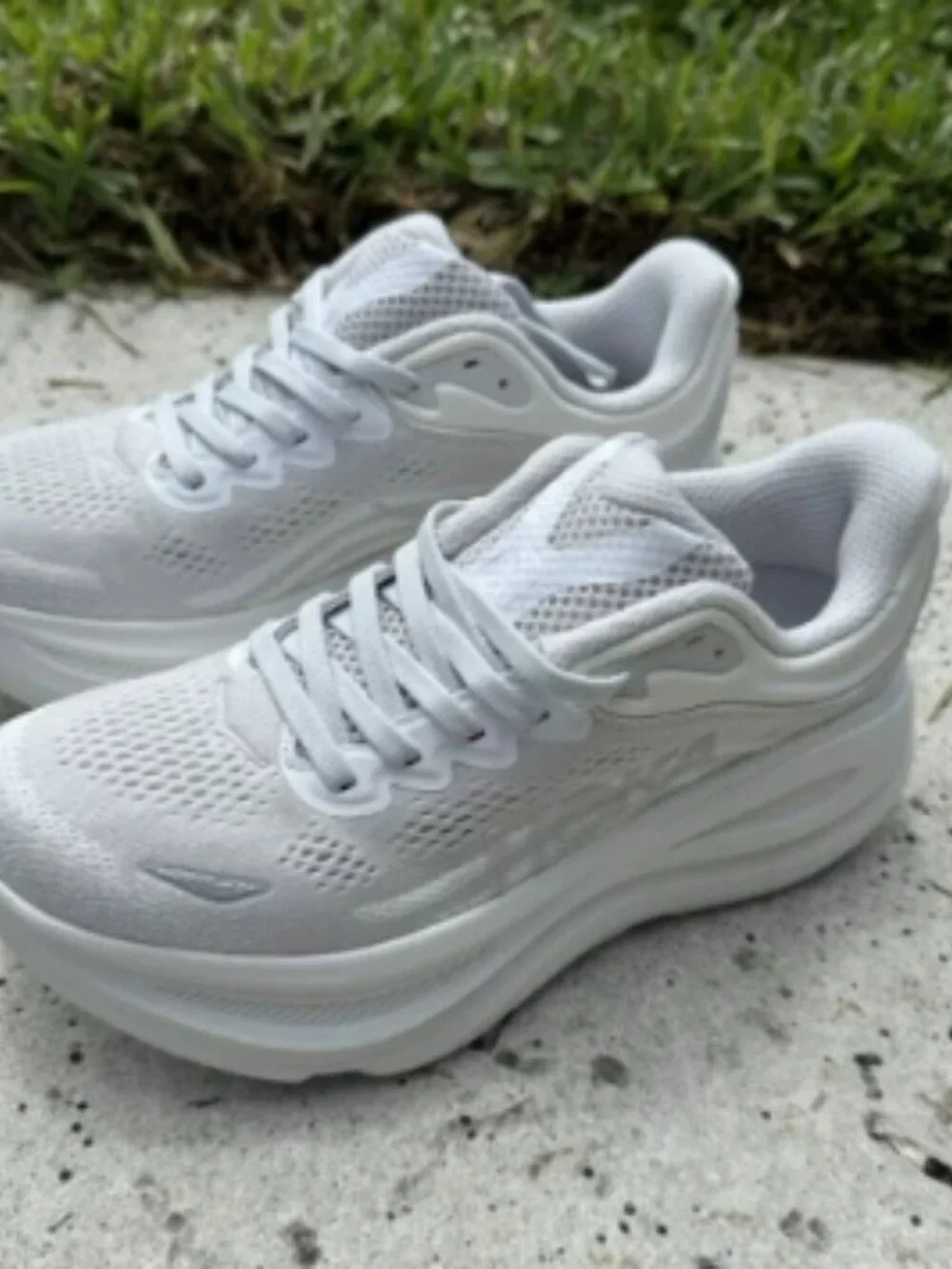 One Bondi 9 Women’s Running Shoe